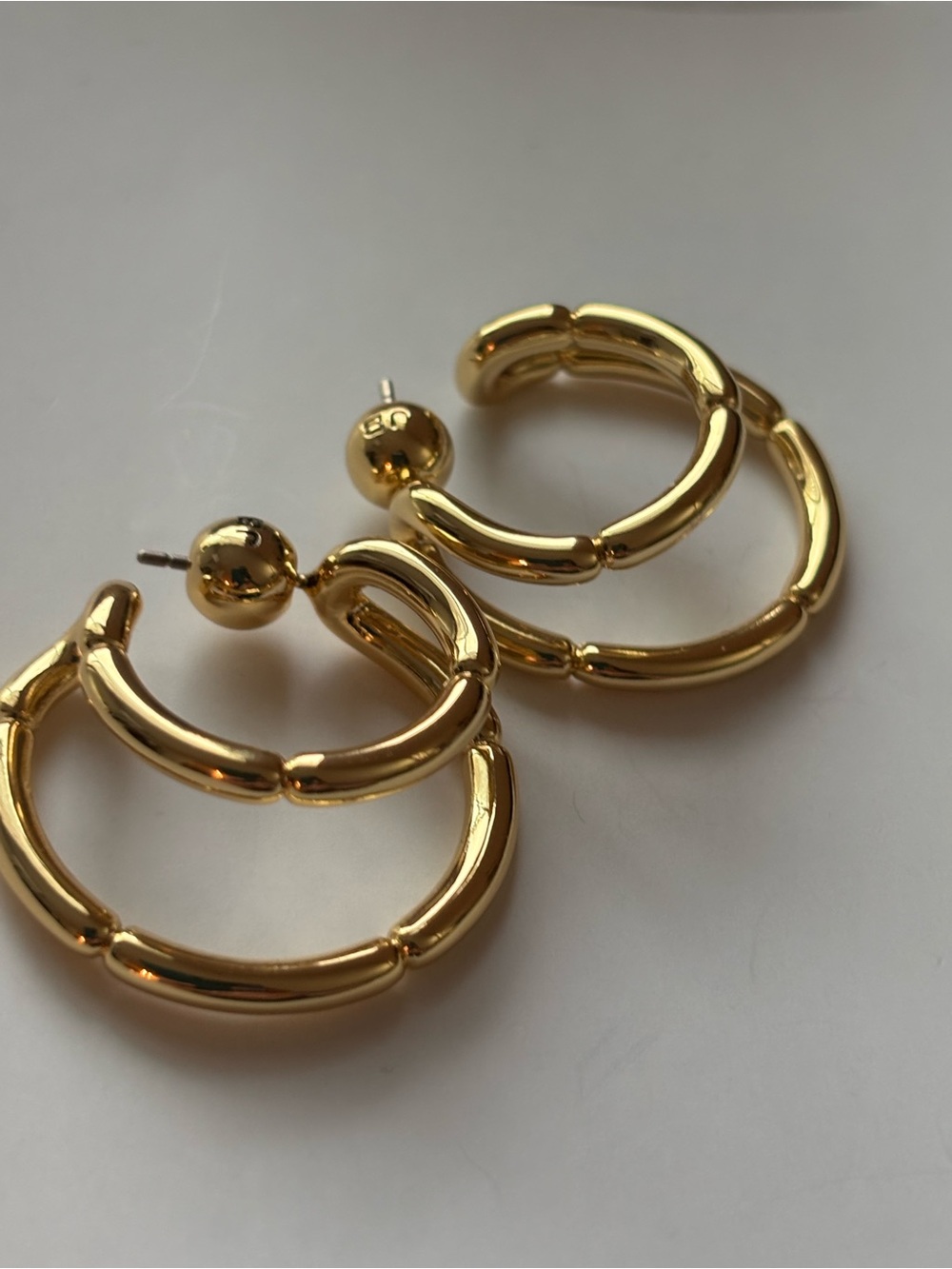 NWOT Jenny Bird Polished Gold Double Hoop Earrings - Picture 4 of 4